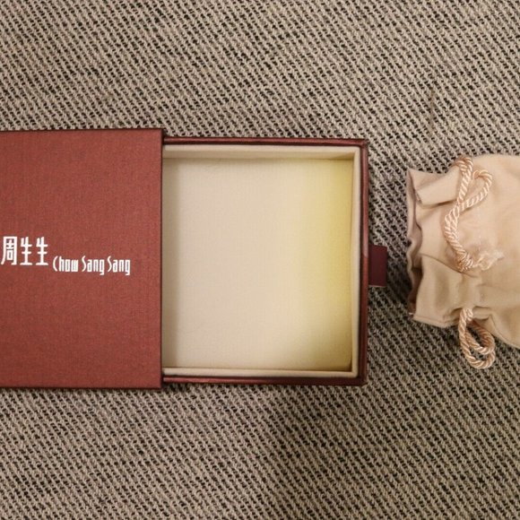 NEW!! Chow Sang Sang Fine Jewlery Empty Box with Dust Bag - Picture 1 of 3